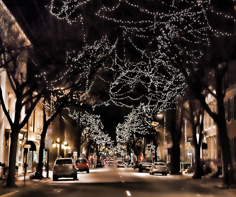 Illustration for article titled Photo Contest: Christmas Lights